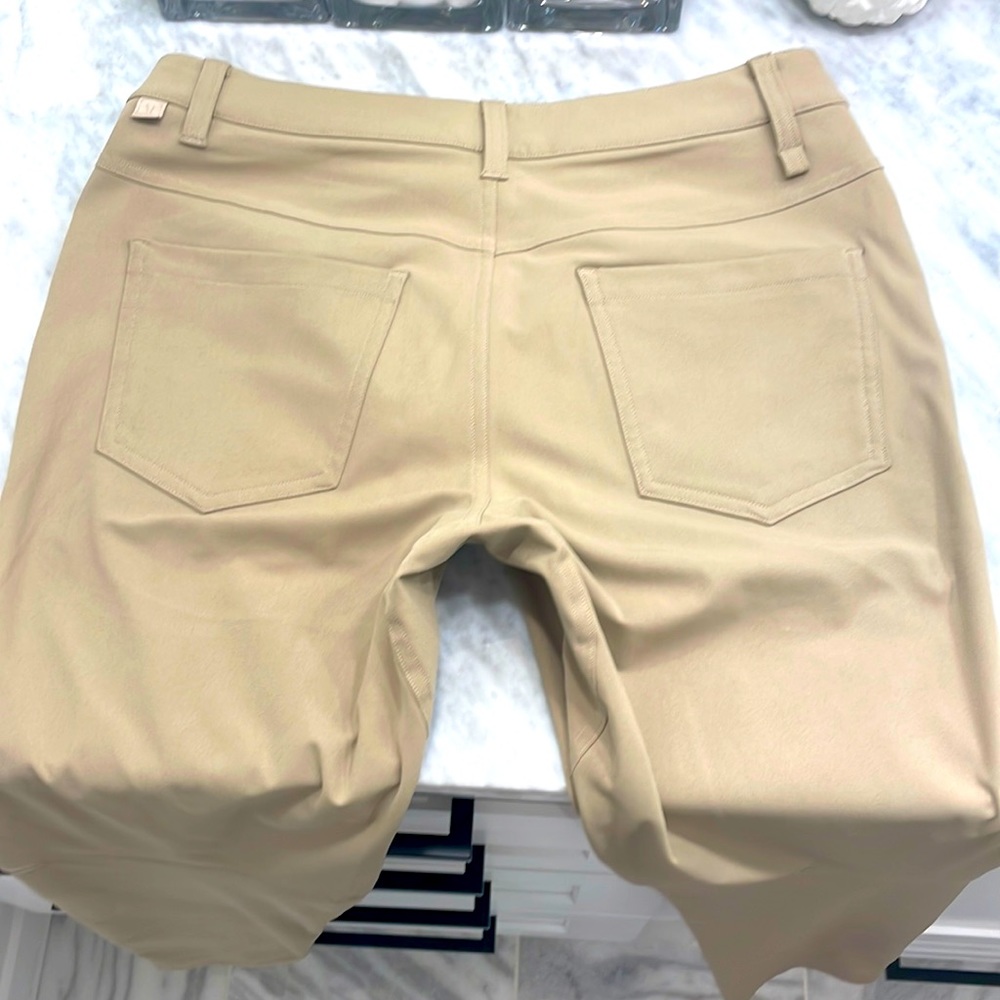 Like new ABC slim fit 28 x 34 warpstream pant!
